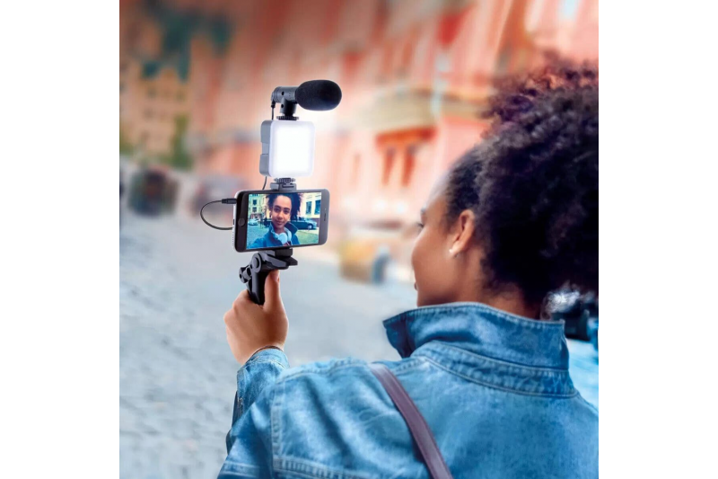 Studio Creator 360 Video Maker Kit Combi Pack with Bonus Podcast & Vlogging Kit Studio Creator 360 Video Maker Kit Combi Pack with Bonus Podcast & Vlogging Kit