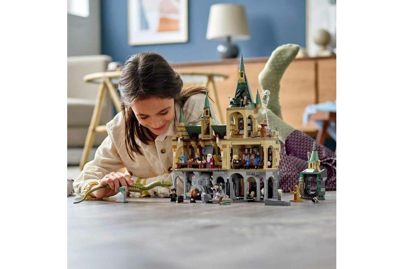 LEGO 76389 Harry Potter Hogwarts Chamber of Secrets 20th Anniversary Set with Collectible Golden Minifigure