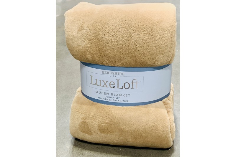 Berkshire Life Luxe Loft Queen Blanket Throw in Prosecco 249 x 234 cm