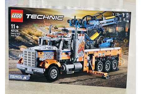 LEGO Technic Heavy Duty Tow Truck Model 42128